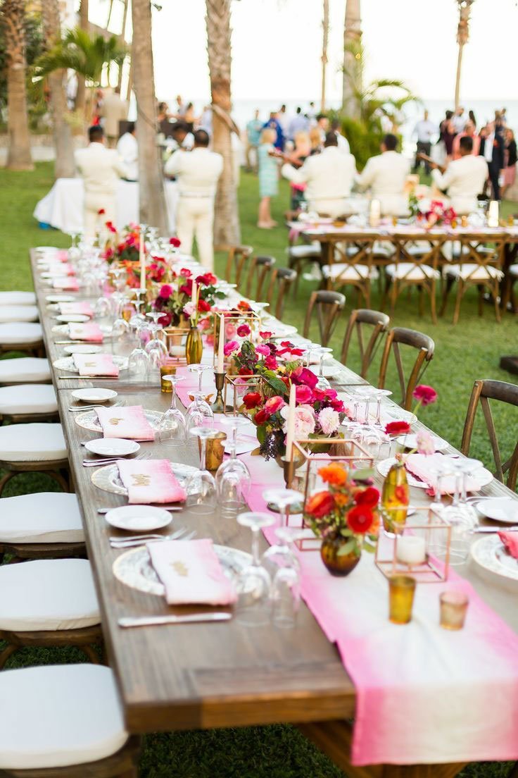 comment décorer sa table de fête thème été et tropical